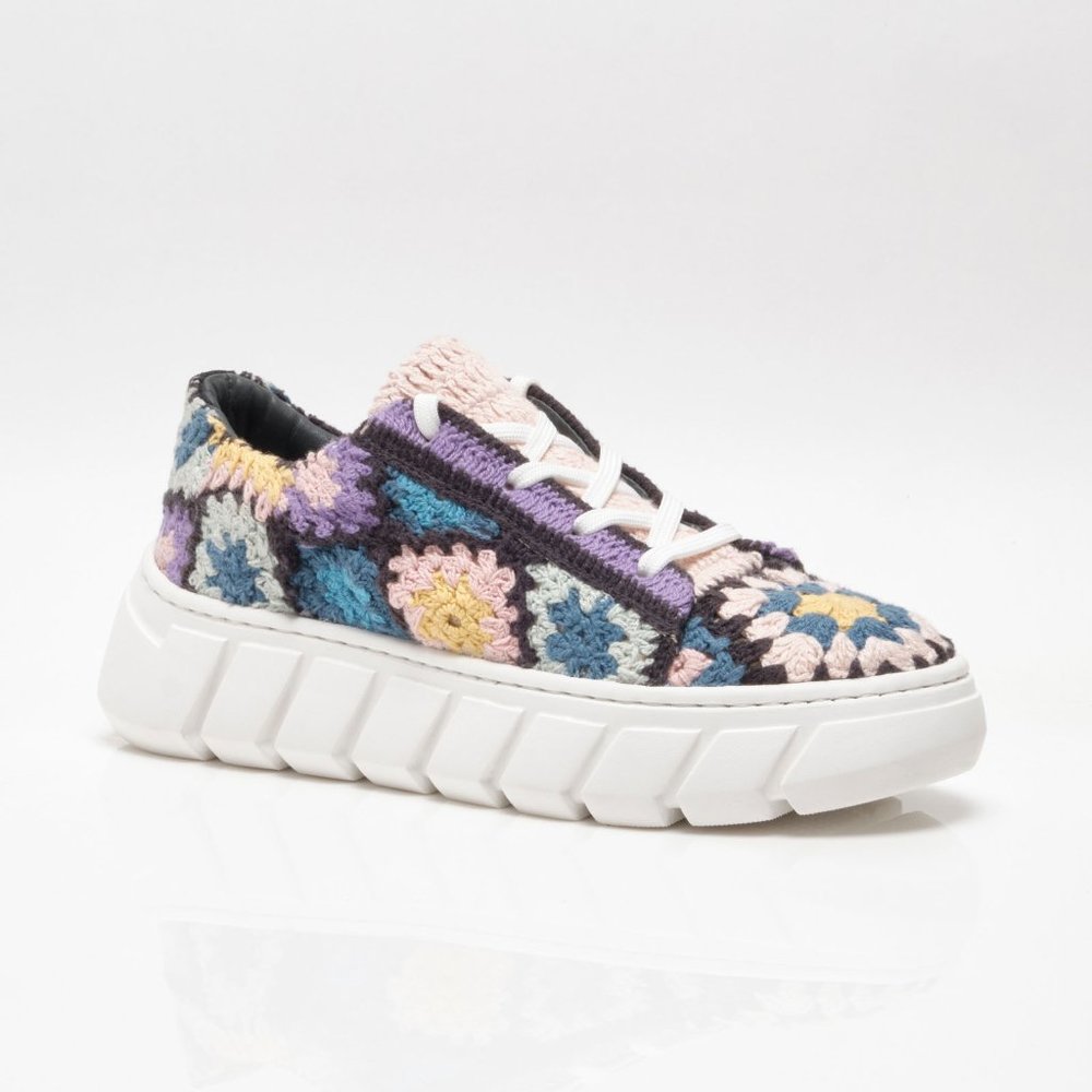 🎉LAST CHANCE🎉 FREE PEOPLE Catch Me If You Can Crochet Sneakers / Black Combo
